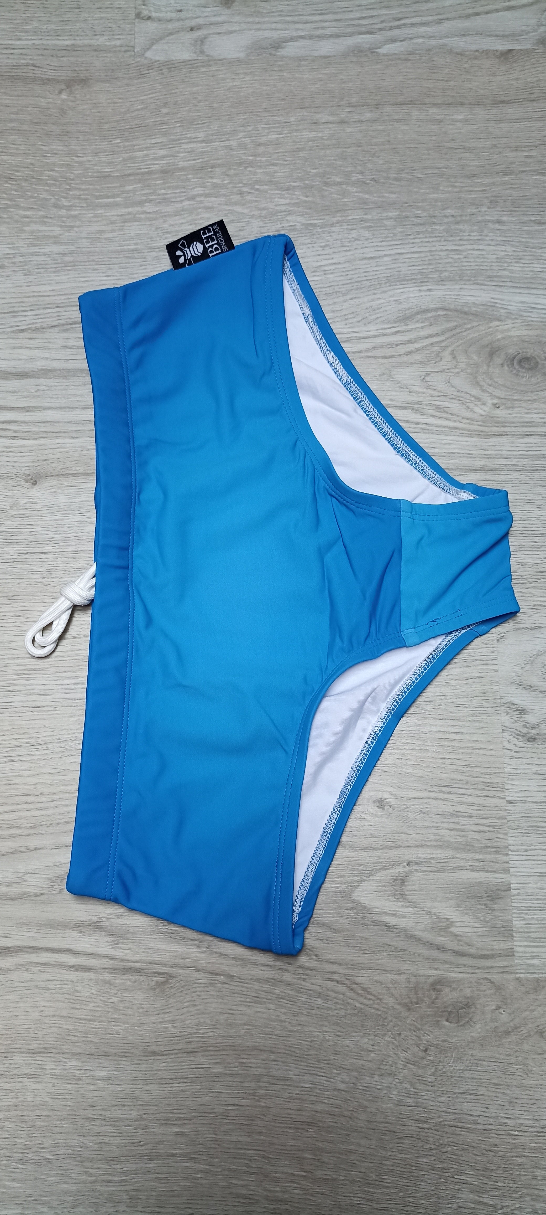 BeeSingular, Sunga, Sungas, Calção Praia, Calção Banho, Tangas Praia, Vestuário Praia, Shorts, Bikinis, Fatos de Banho, Bañadores, Bañador, Swim Shorts, Swim Trunks, Beach Shorts